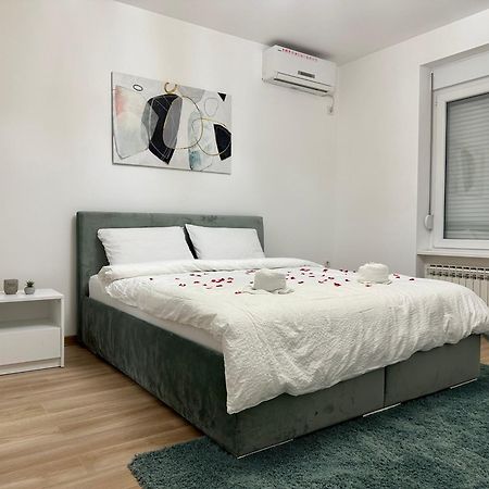 Apartman Maja Srbobran Esterno foto
